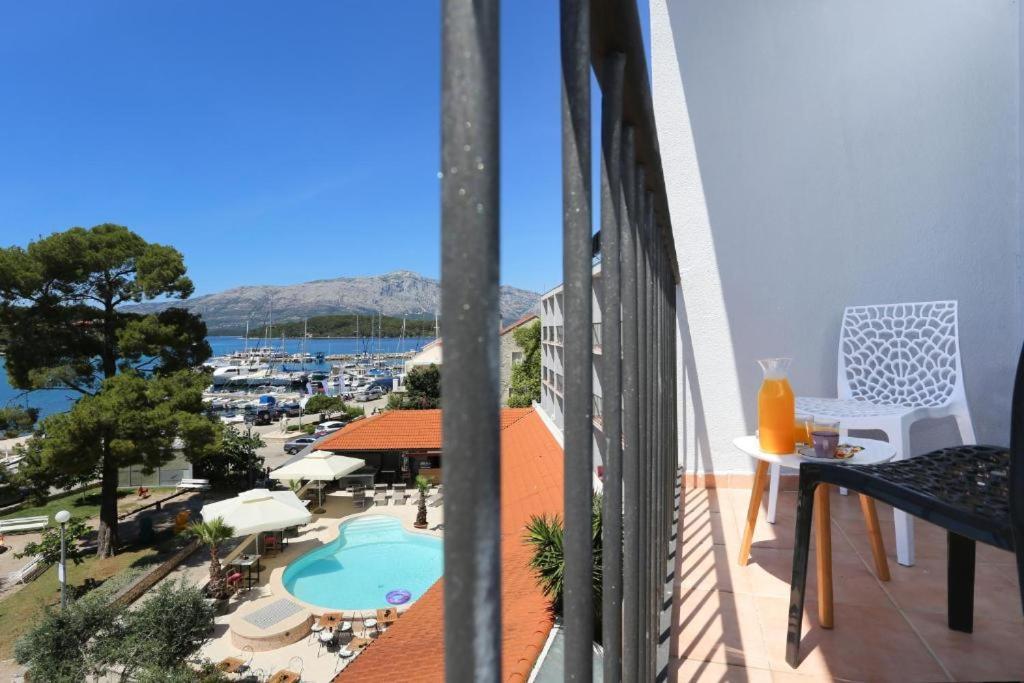 Hotel Лумбарда Екстериор снимка