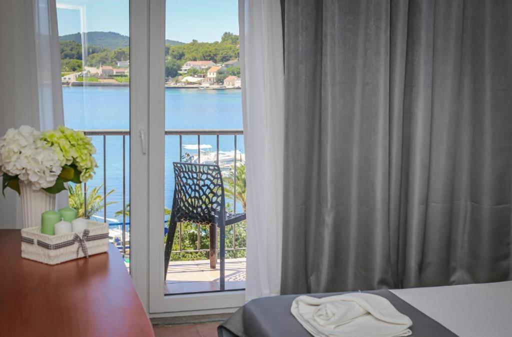 Hotel Лумбарда Екстериор снимка