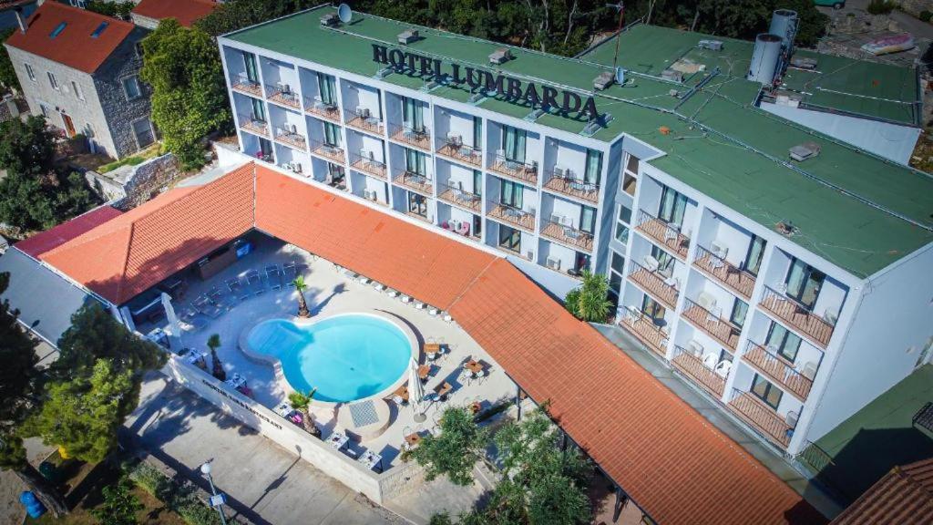 Hotel Лумбарда Екстериор снимка