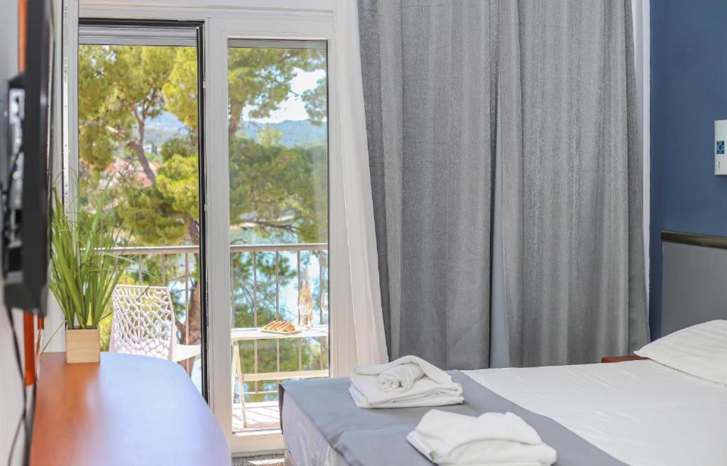 Hotel Лумбарда Екстериор снимка